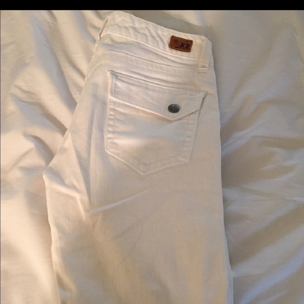 White cropped pants from Express